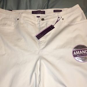 Classic White Jeans!!!!